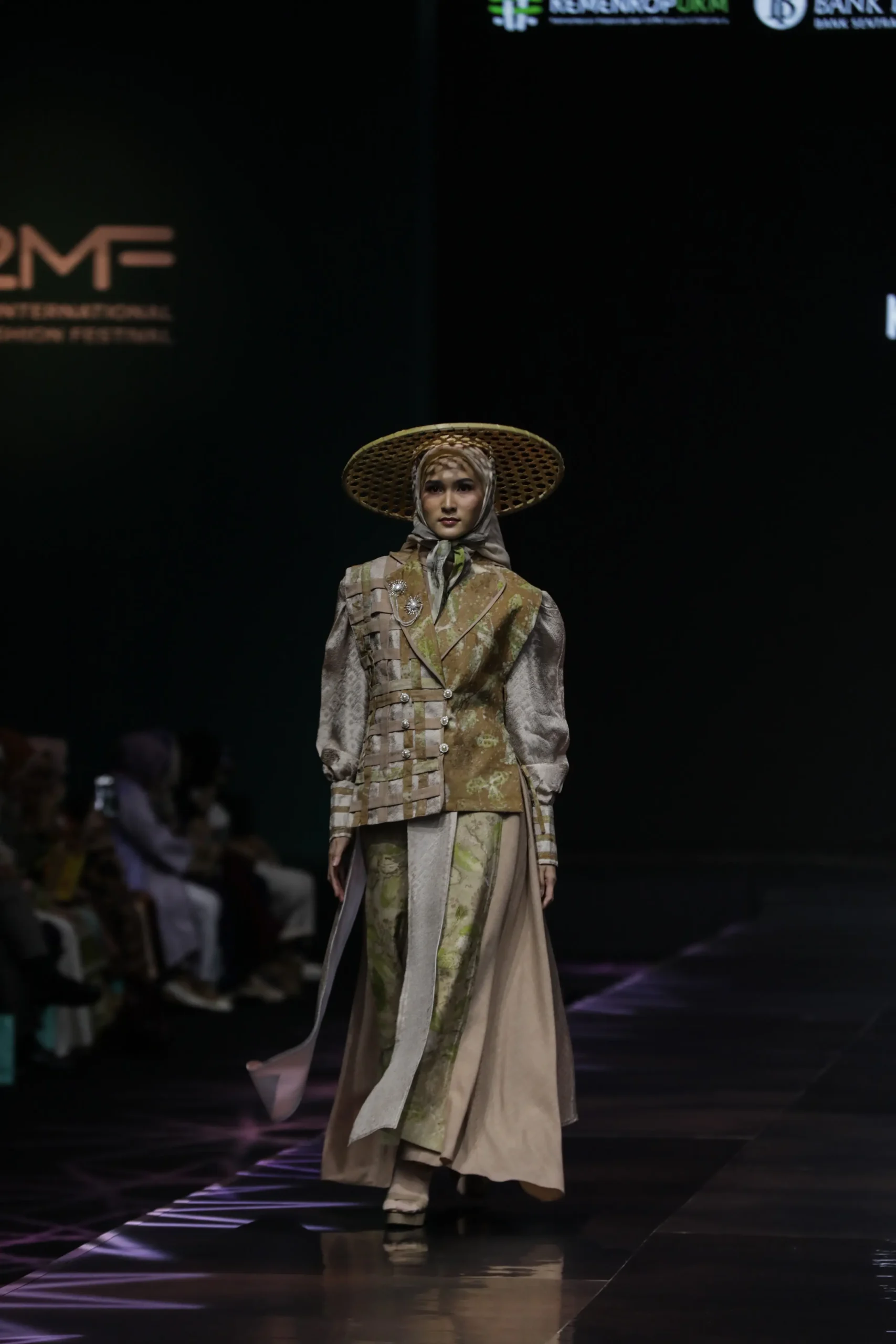 IN2MF - Look 1 - Gambar 3