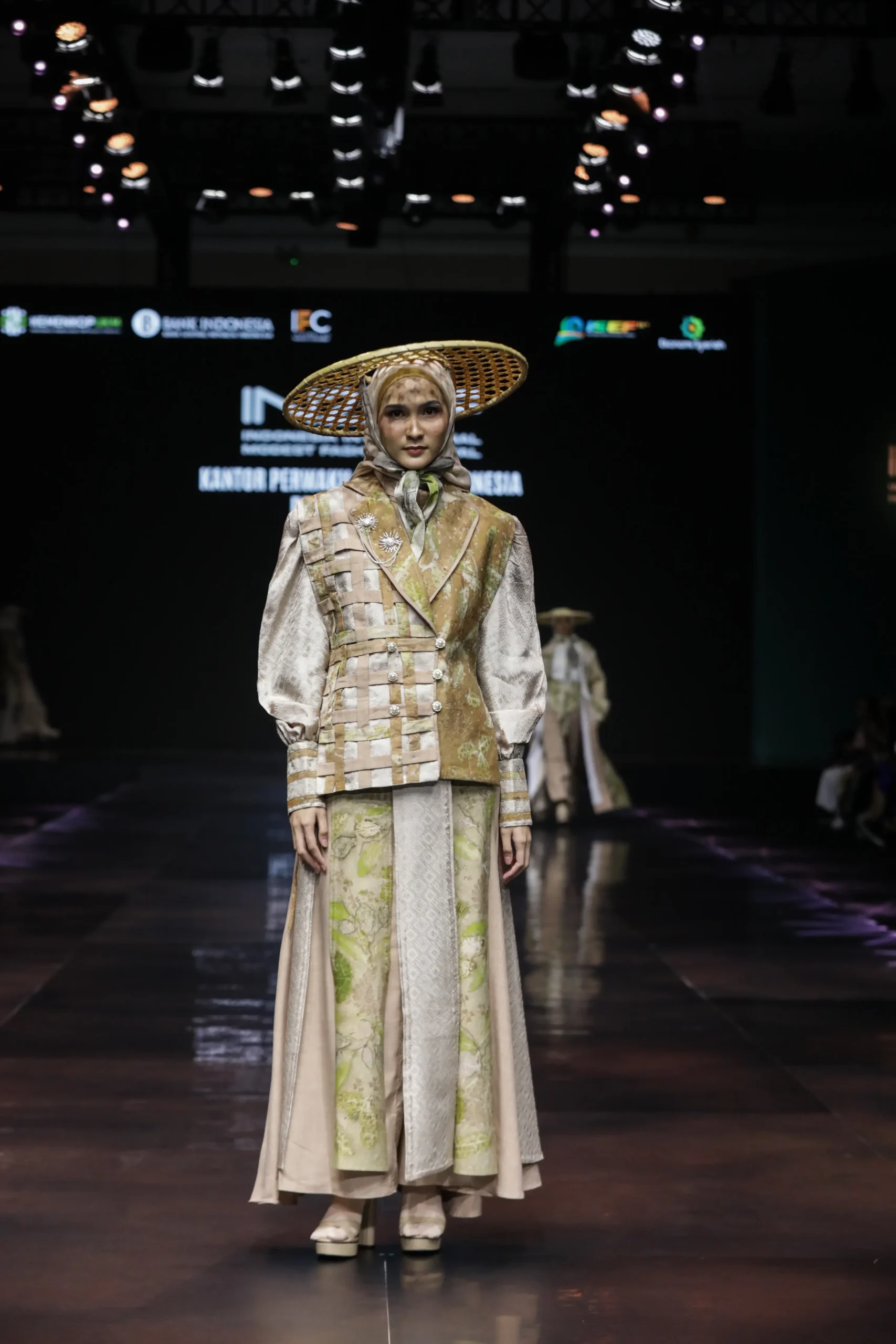 IN2MF - Look 1