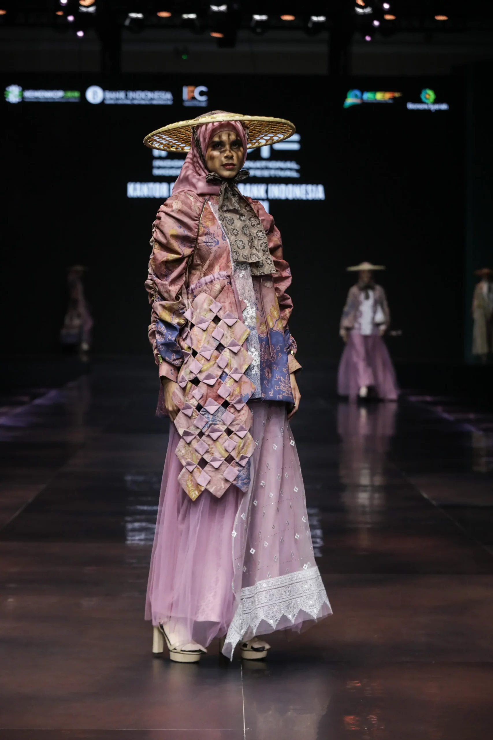 IN2MF - Look 3 - Gambar 2