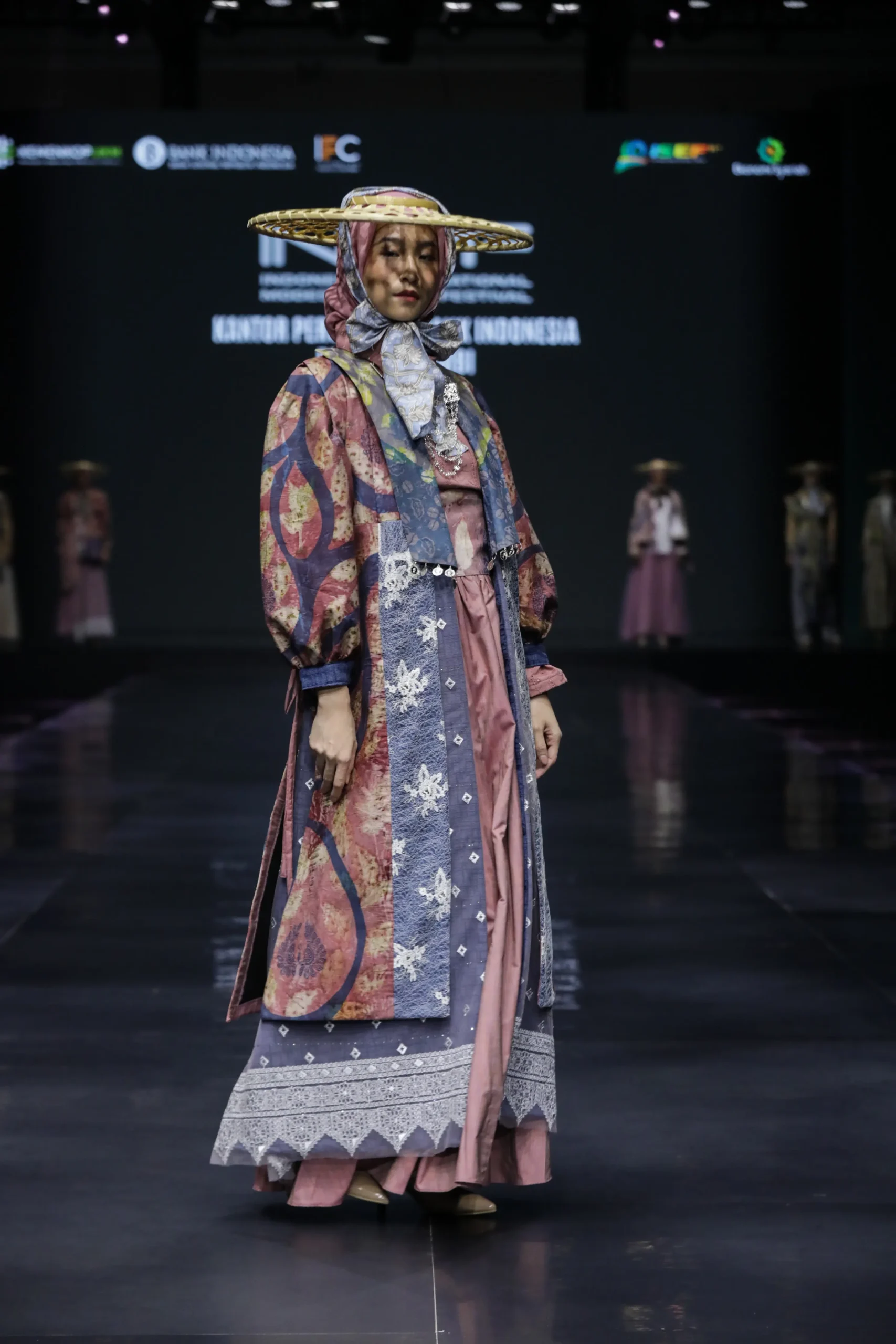 IN2MF - Look 5 - Gambar 3