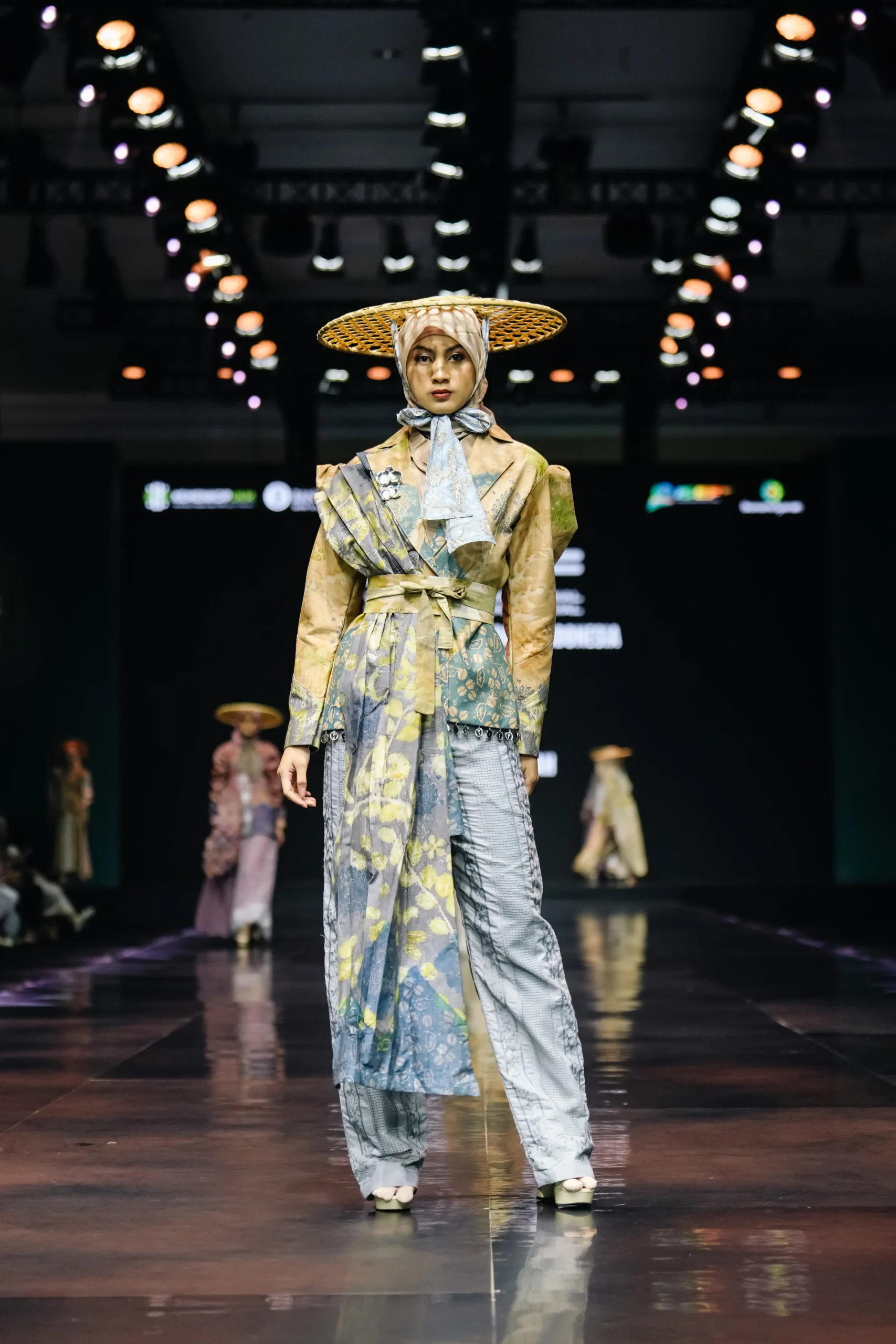 IN2MF - Look 8 - Gambar 3