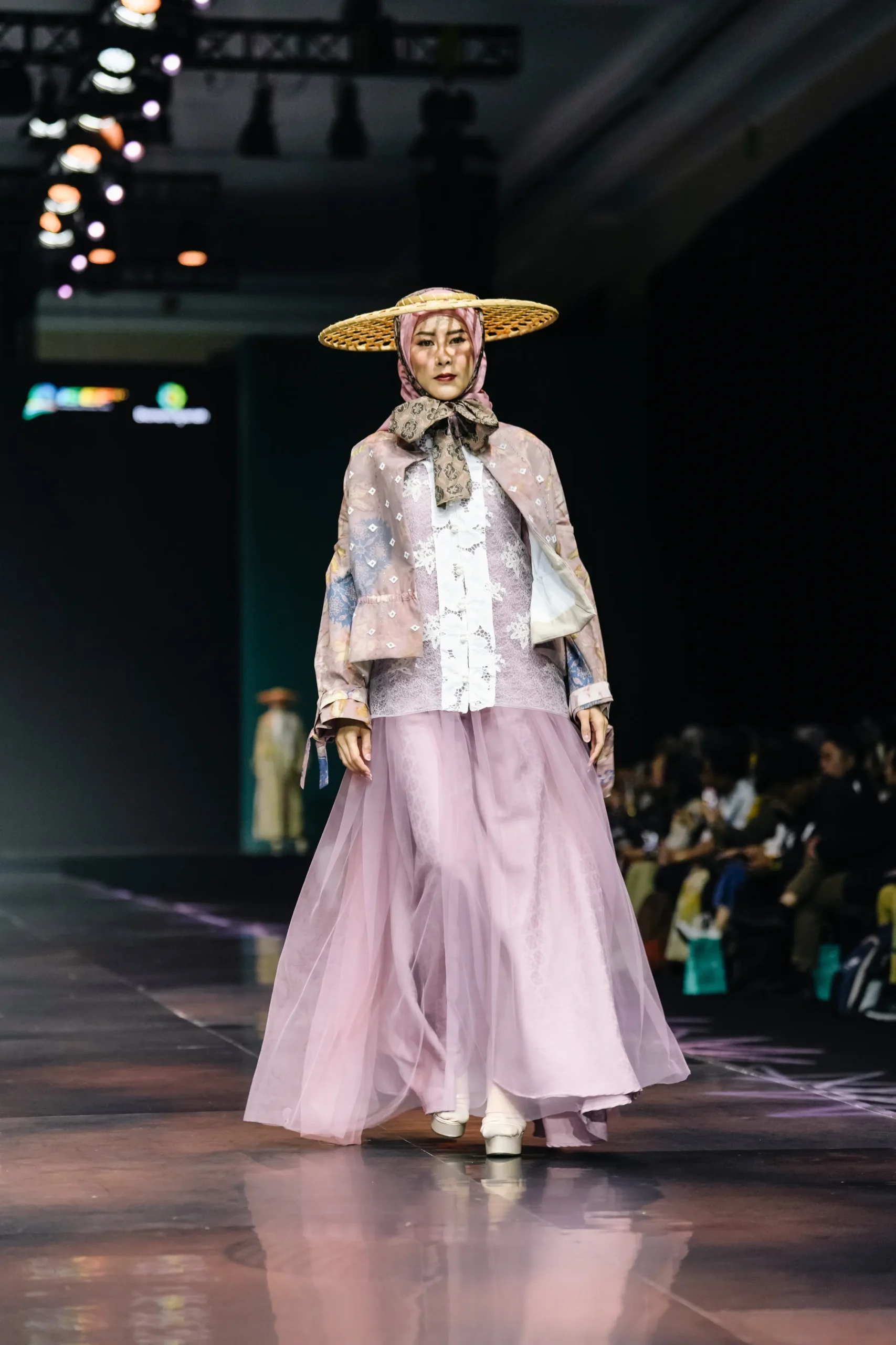 IN2MF - Look 10 - Gambar 2