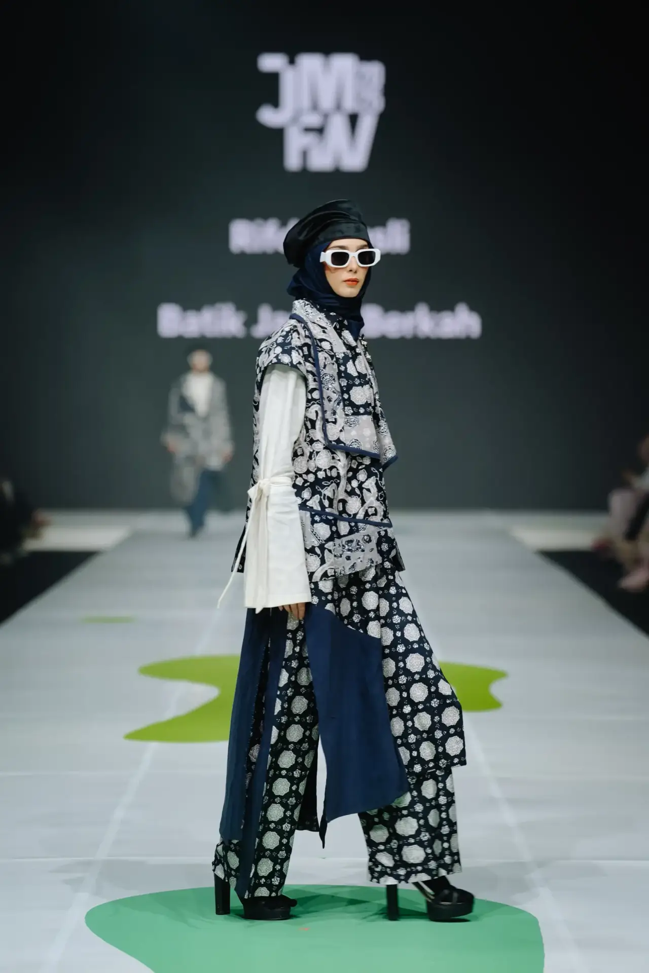Dara Melayu - Look 1 - Gambar 3