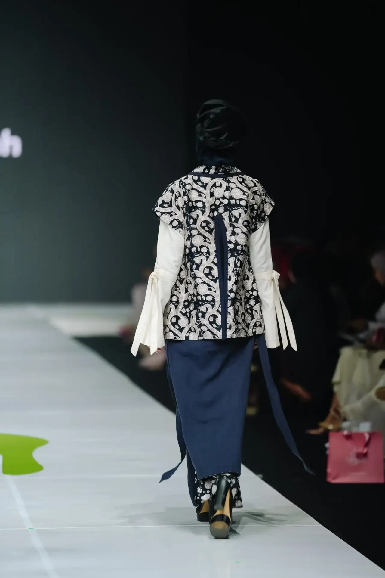 Dara Melayu - Look 1 - Gambar 4