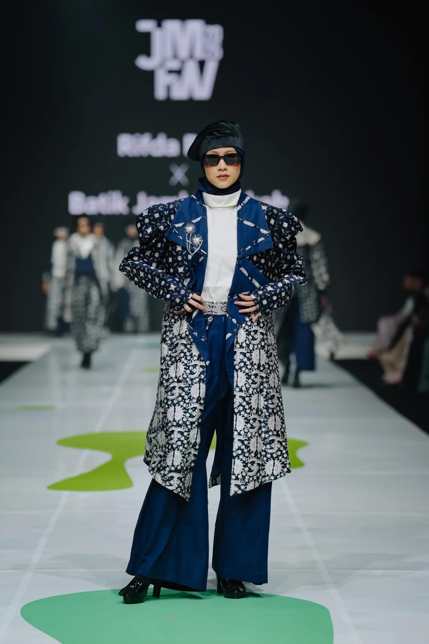 Dara Melayu - Look 7