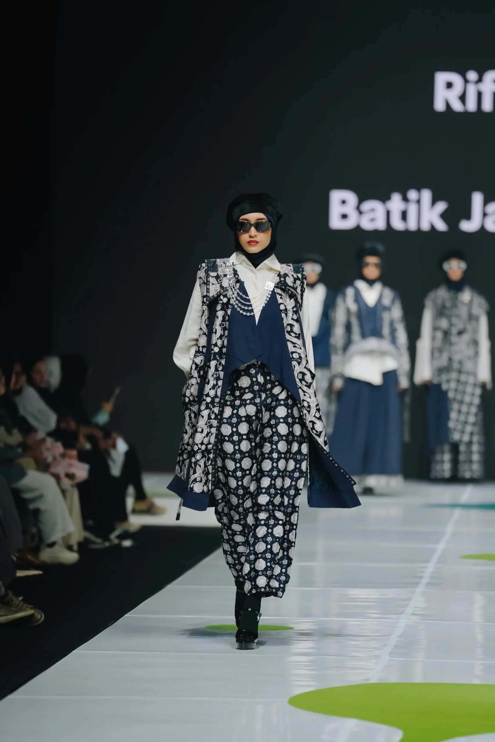 Dara Melayu - Look 8 - Gambar 3
