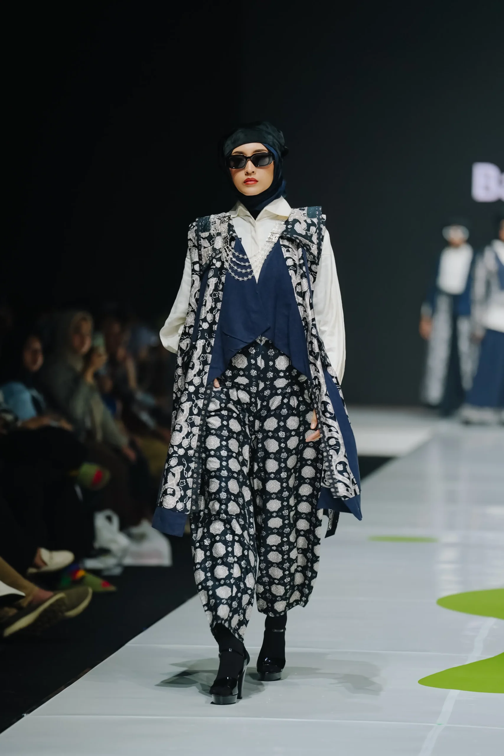 Dara Melayu - Look 8 - Gambar 2