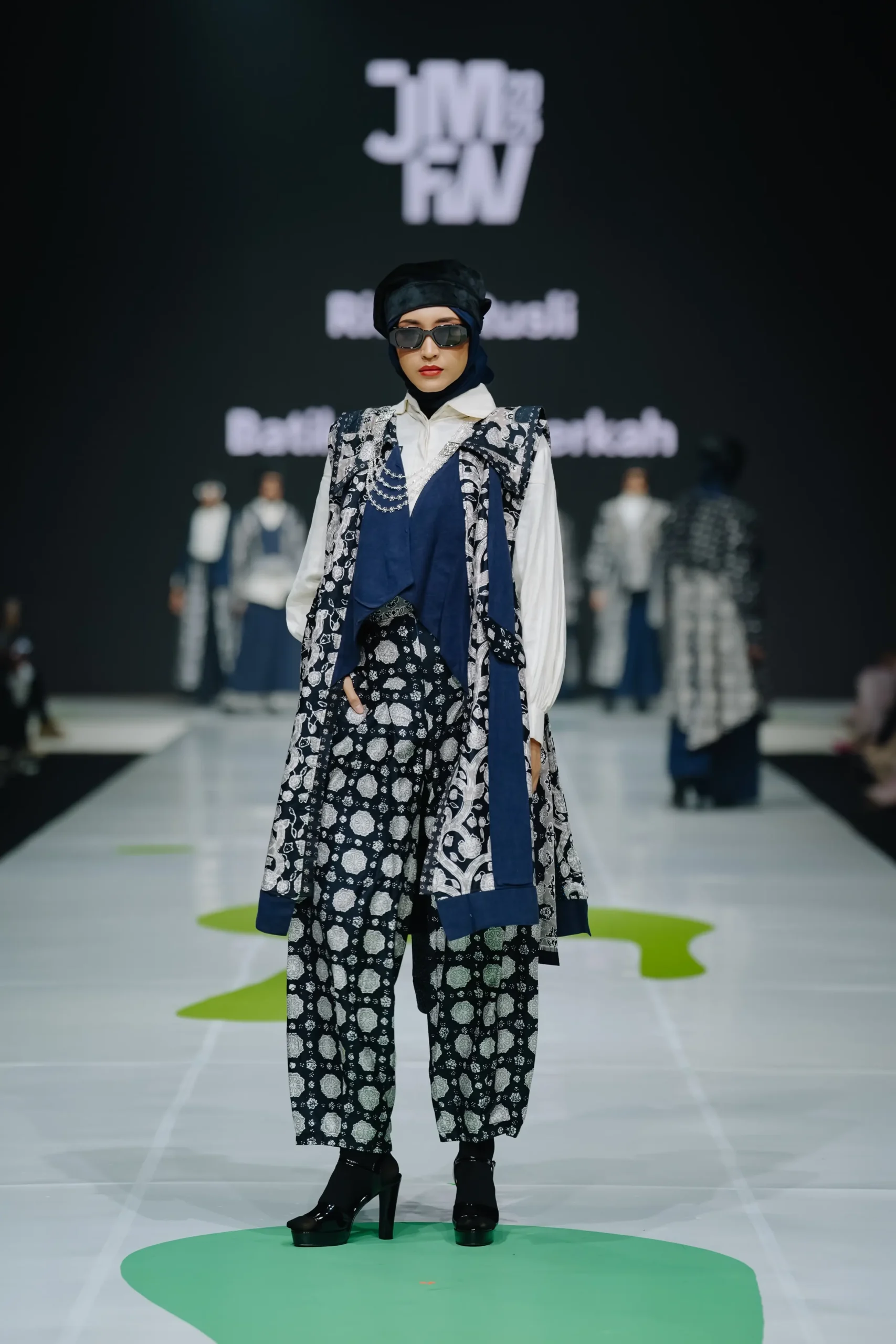 Dara Melayu - Look 8