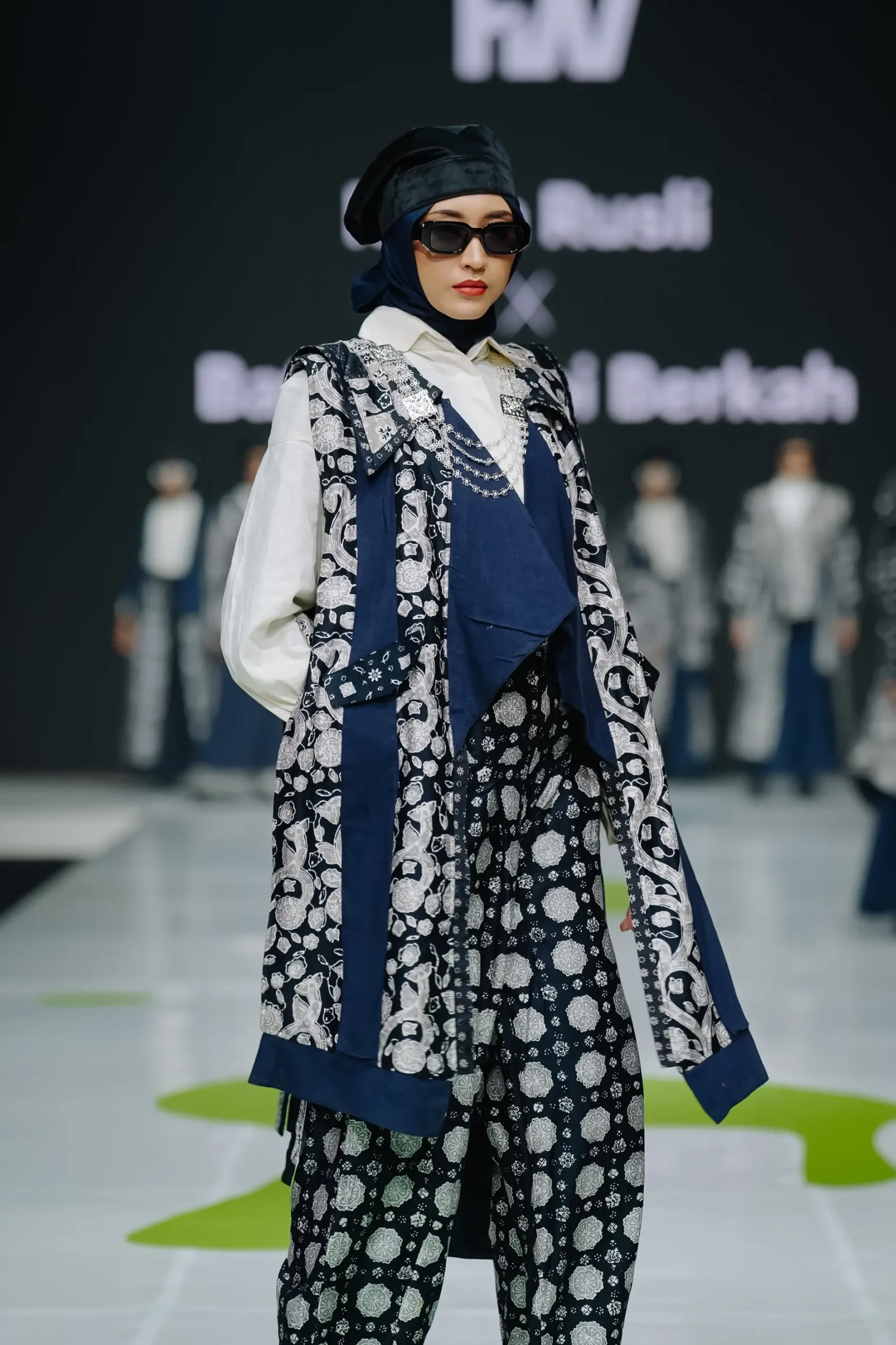 Dara Melayu - Look 8 - Gambar 4